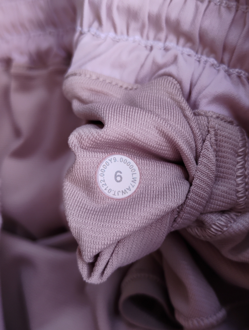 Lululemon White Hotty Hot Shorts Size 6 - Picture 11 of 11